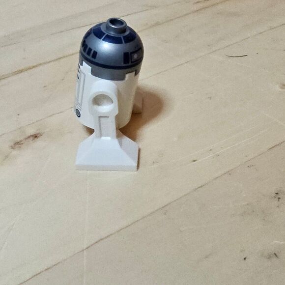 Vintage Lego Minifigure R2-D2 Droid Star Wars Dated 1999 On Leg - Picture 2 of 5